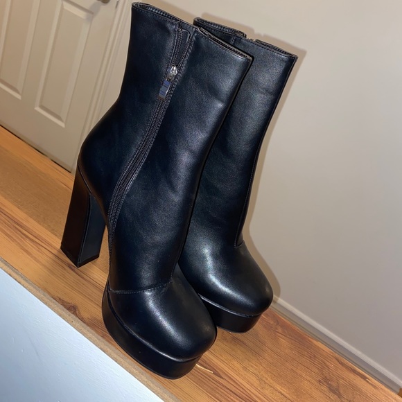 PLATFORM PLEASER BOOT - Picture 2 of 3